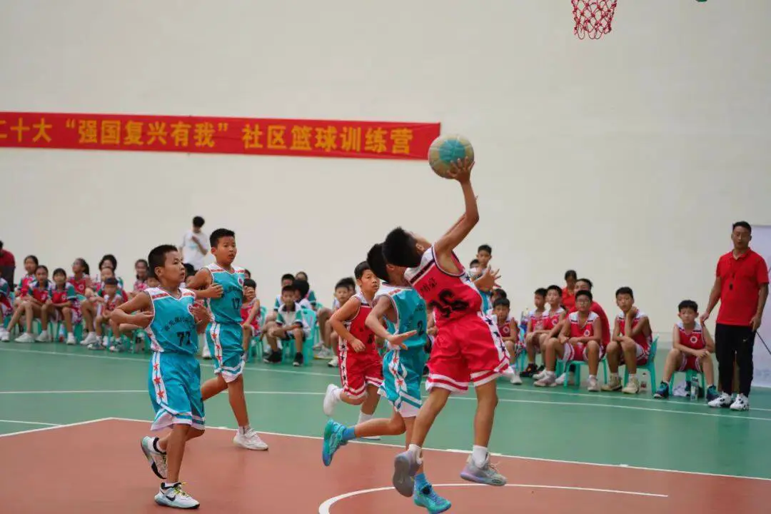 篮球封闭训练中的体能提升方案_0